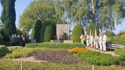 Ehrenmalfeier und Preisverteilung