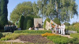 Ehrenmalfeier und Preisverteilung